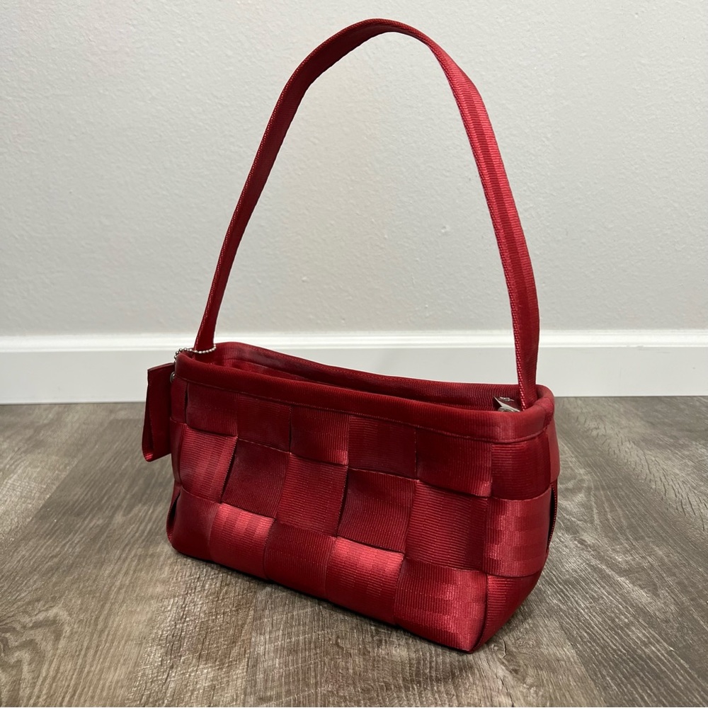 Harveys The Original Seatbelt Shoulder Bag